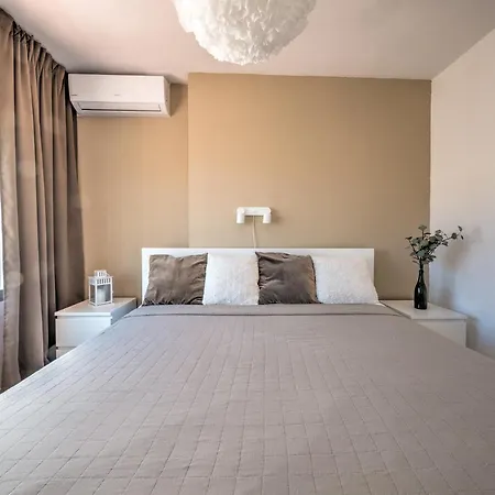 Ferienwohnung Fantastic Penthouse With Roof Terrace In The Heart Of Nerja Exterior foto