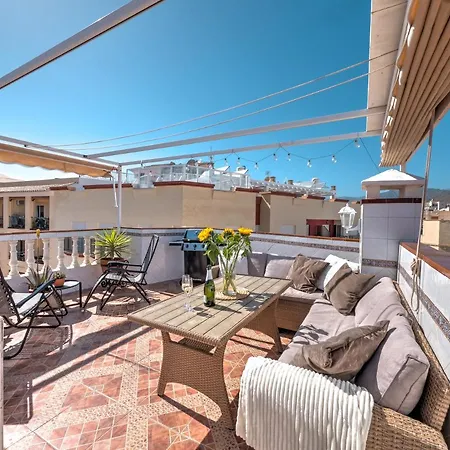 Ferienwohnung Fantastic Penthouse With Roof Terrace In The Heart Of Nerja Exterior foto