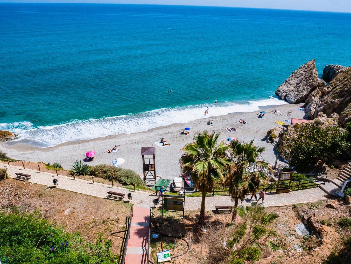 Fantastic Penthouse With Roof Terrace In The Heart Of Nerja
