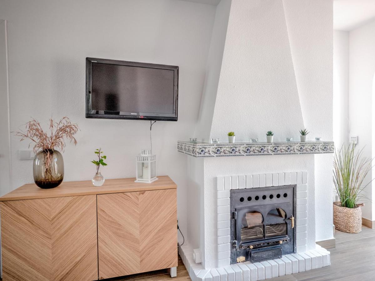 Appartamento Fantastic Penthouse With Roof Terrace In The Heart Of Nerja