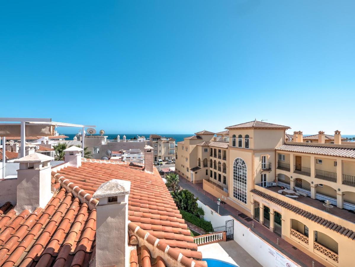 Fantastic Penthouse With Roof Terrace In The Heart Of Appartamento Nerja